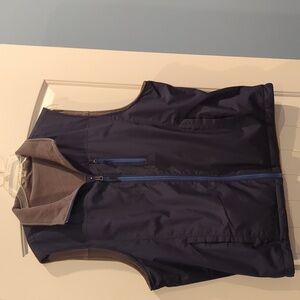 Izod reversible vest (fleece and windbreaker style)